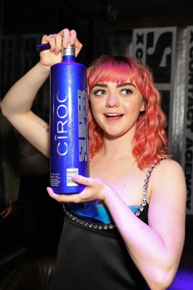 Maisie Williams Attends SUPER Magazine x CONTACT Agency Launch Party in