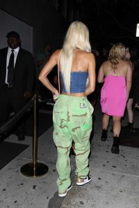 Pia Mia in a Green Pants