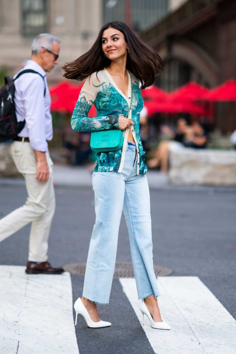 Victoria Justice in a Blue Jeans Was Seen Out in Midtown New York 09/25
