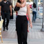 Amelia Gray Hamlin in a White Tank Top Goes to a Nail Salon in Los Angeles 10/25/2019