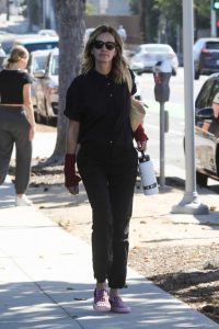 Julia Roberts in a Black Pants