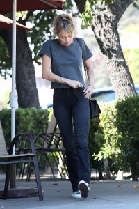 Miley Cyrus in a Gray Tee