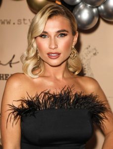 Billie Faiers