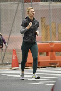 Claire Danes in a Black Leggings