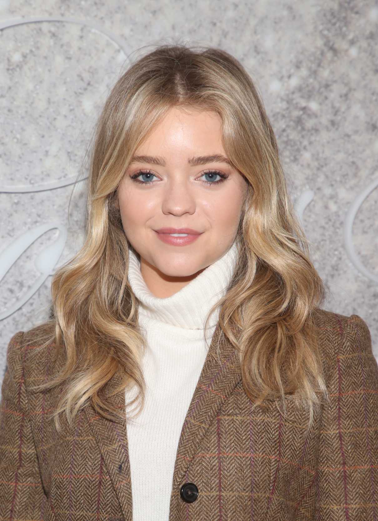 Jade Pettyjohn Attends Brooks Brothers Holiday Celebration Honoring St