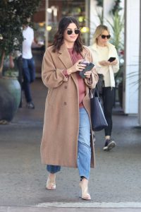 Jenna Dewan in a Bige Coat