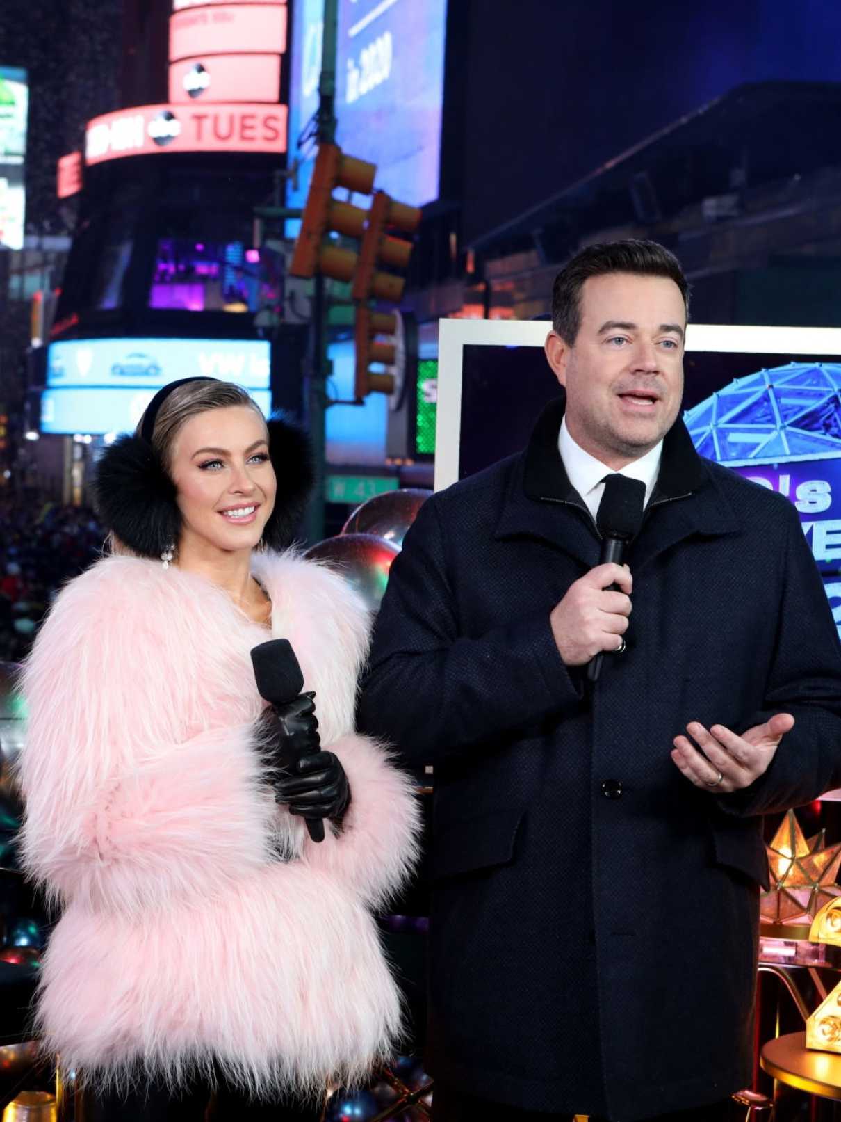 Julianne Hough Attends 2020 Nbc’s New Year’s Eve In New York City 12 31 2019 4 Lacelebs Co