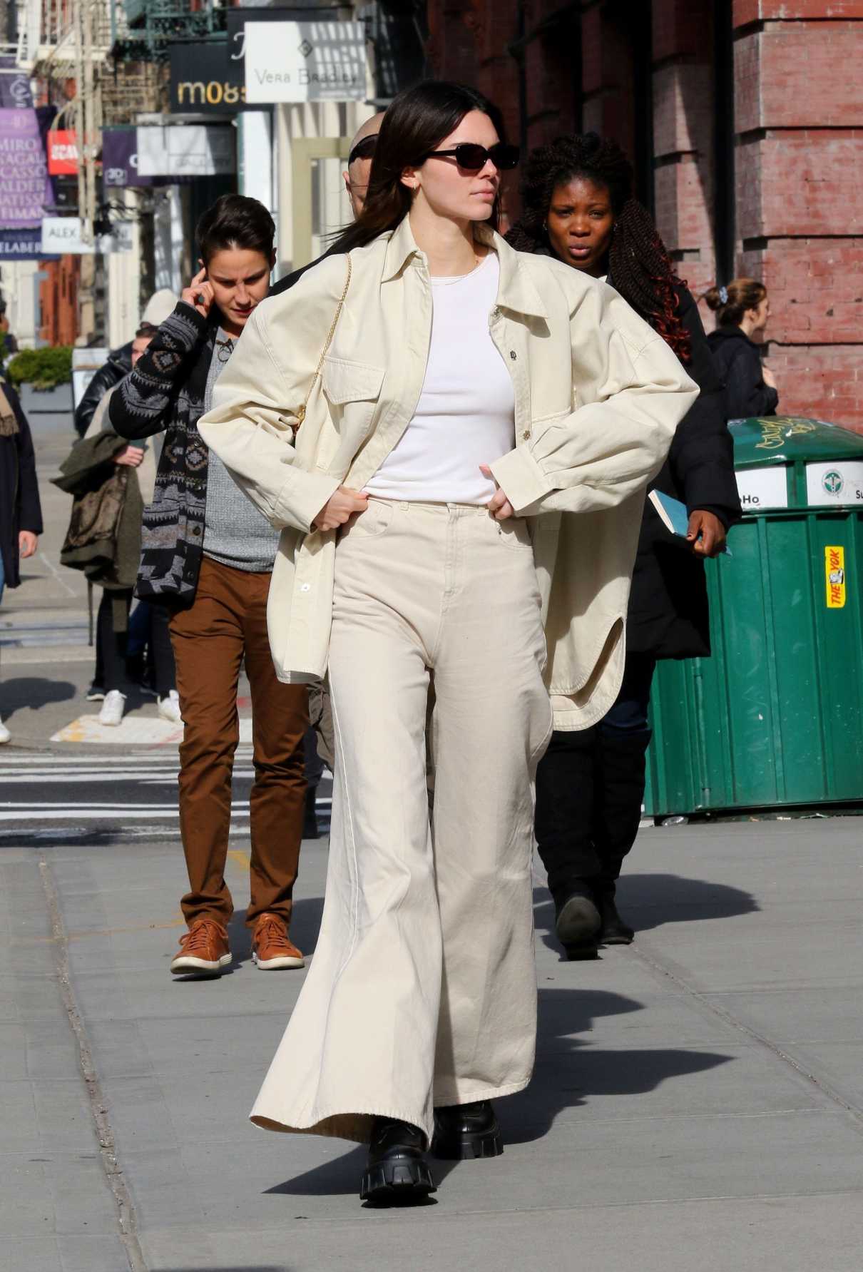 Kendall Jenner in a Beige Suit Was Seen Out in New York 02/24/2020-5 ...