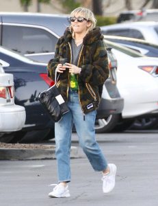 Miley Cyrus in a White Sneakers