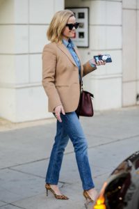 Reese Witherspoon in a Beige Blazer