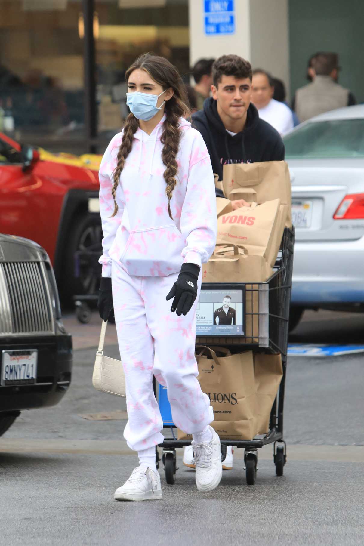 Madison Beer in a Mask Goes Shopping in Los Angeles 03/14/2020-4