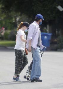 Alyson Hannigan in a White Tee