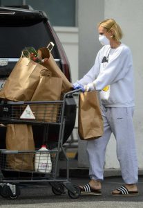 Diane Kruger in a Surgical Face Mask