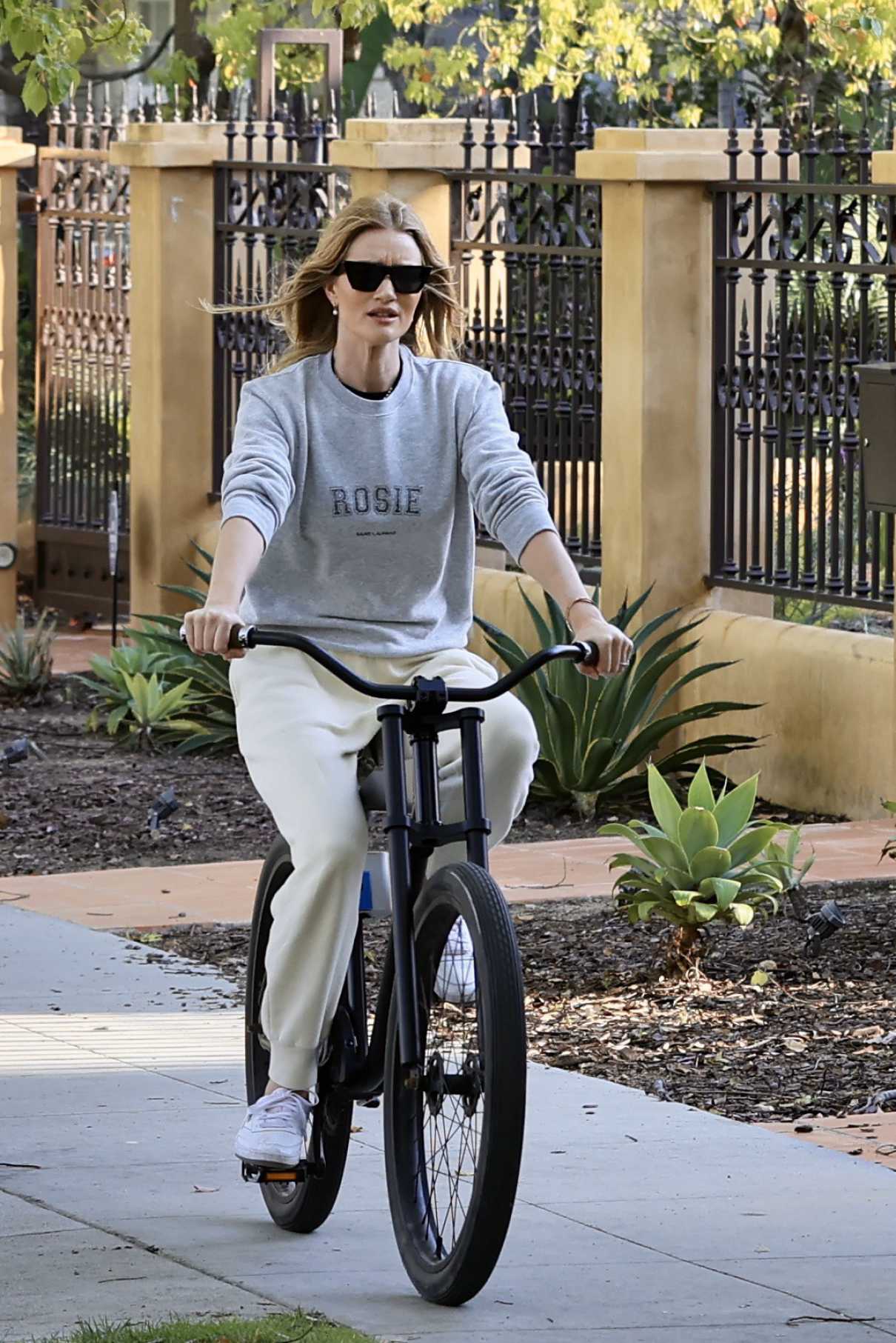 Rosie Huntington-Whiteley in a White Sneakers