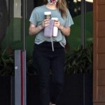 Alicia Silverstone in a Face Mask Makes a Pit Stop at a Local Starbucks in Beverly Hills 05/01/2020