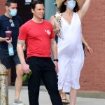 Hilary Rhoda in a Face Mask Was Seen Out with Sean Avery in New York 05/04/2020