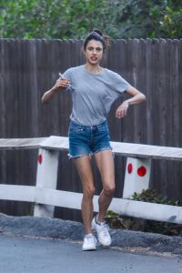 Margaret Qualley in a Gray Tee