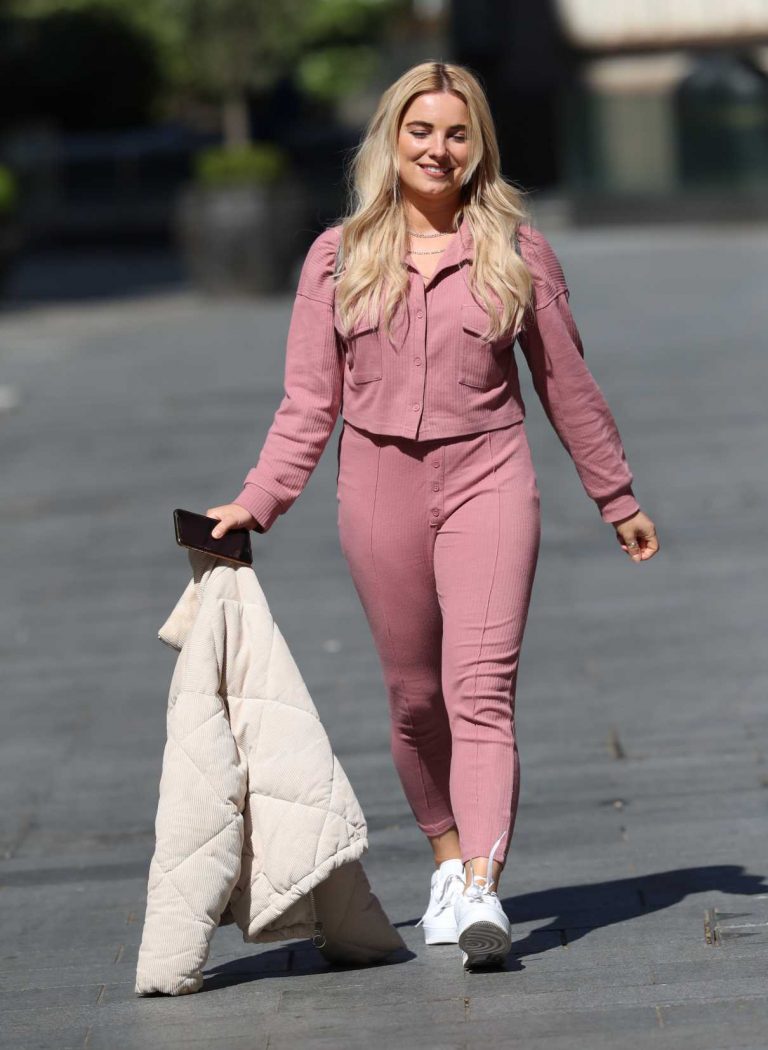 Sian Welby in a Pink Suit Arrives at Global Offices in London 05/18