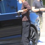 Zoe Saldana in a Protective Mask Was Seen Out in Los Angeles 05/13/2020