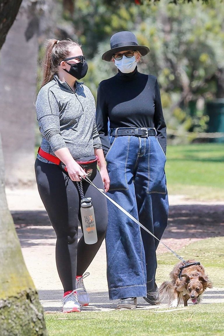 Diane keaton in a black bowler spends father s day with her daughter