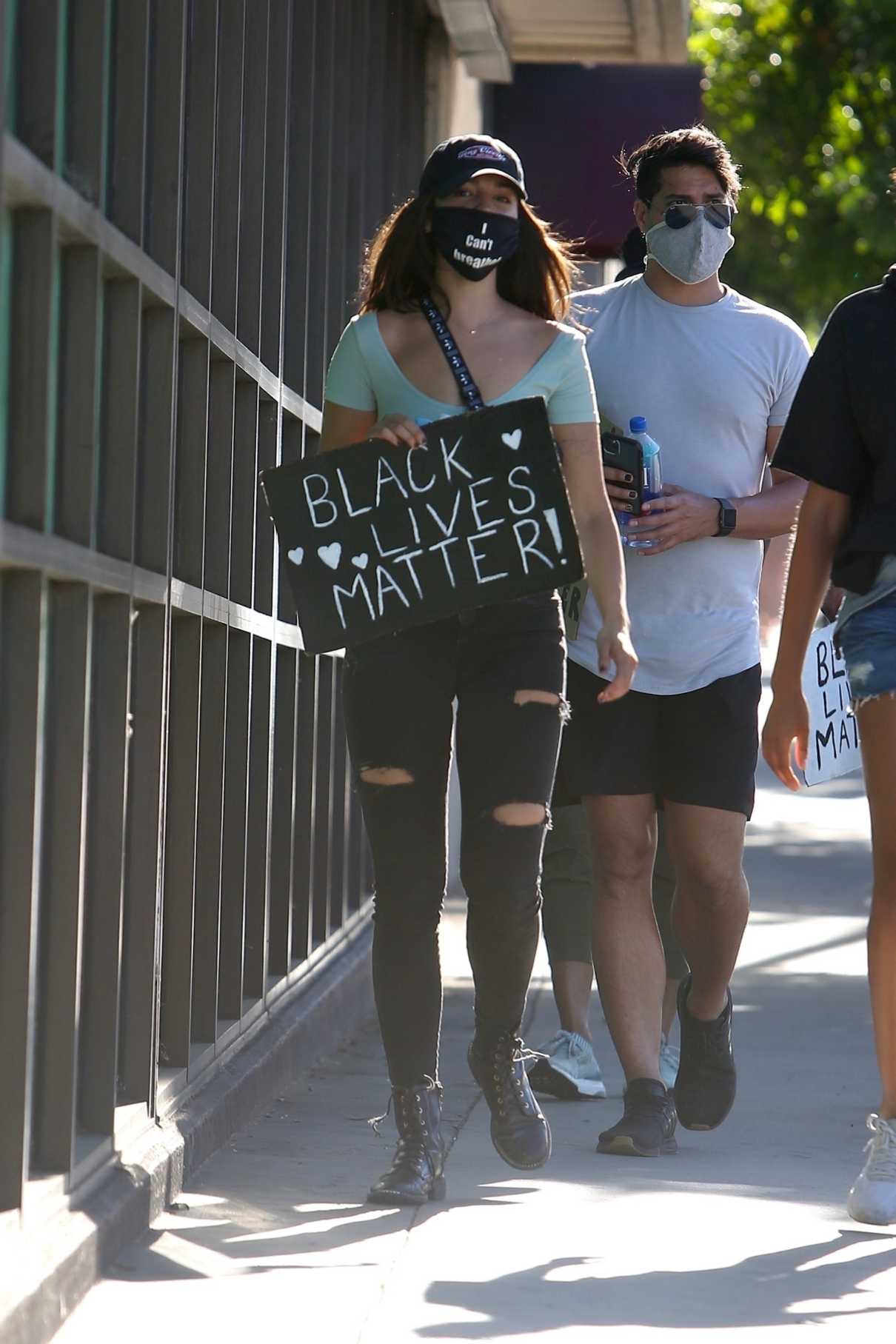 Eiza Gonzalez in a Black Ripped Jeans