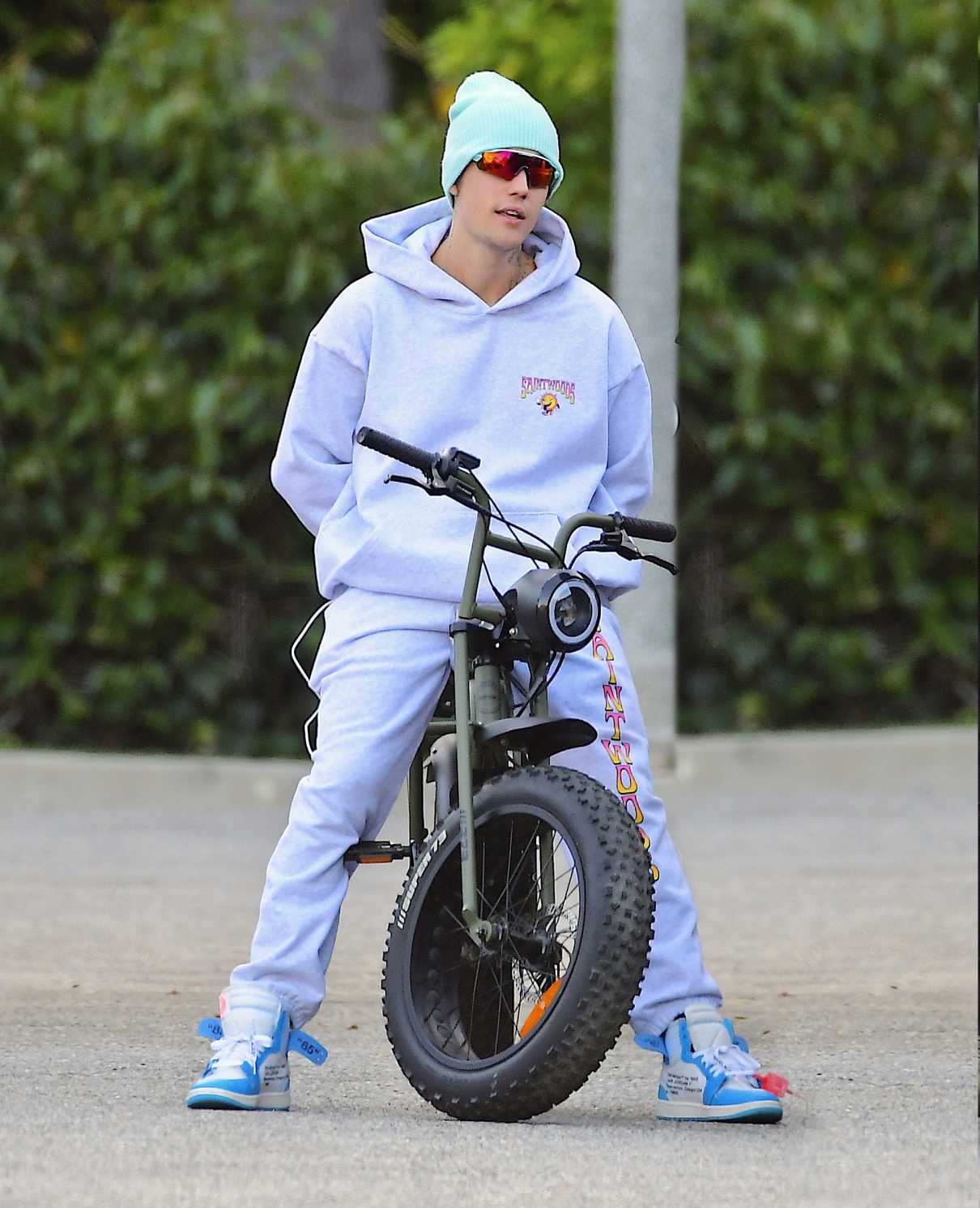 Justin Bieber in a Gray Sweatsuit