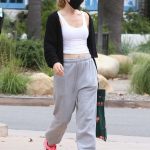 Leslie Mann in a Gray Sweatpants Was Seen Out in Malibu 06/18/2020