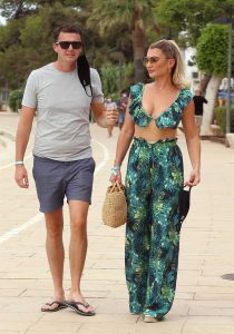 Billie Faiers in a Green Floral Top