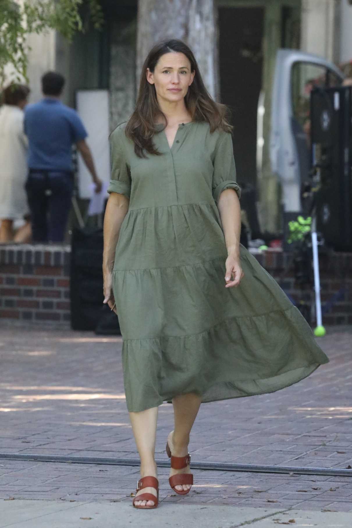 Jennifer Garner in an Olive Dress