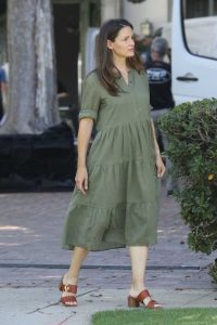Jennifer Garner in an Olive Dress