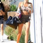 Caroline D’Amore in a Camo Sports Bra Was Seen Out with Her Pup in West Hollywood 08/31/2020