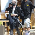 Kelly Osbourne in a Black Protective Mask Leaves Lunch at the Sunset Restaurant in Malibu 09/02/2020