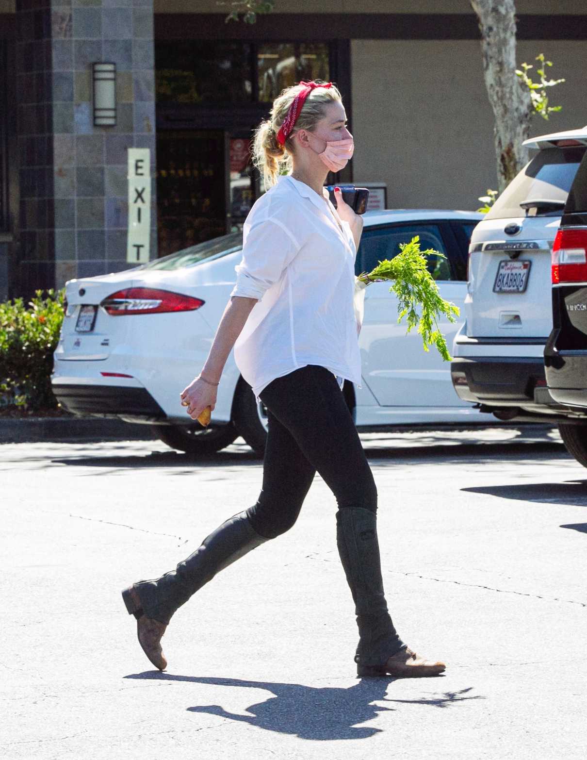 Amber Heard In A White Shirt Goes Grocery Shopping At Pavilions In Los