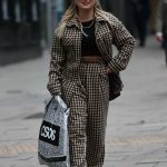 Sian Welby in a Gingham Suit Arrives at the Capital Radio in London 10/01/2020