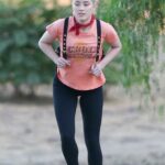 Amber Heard in a Pink Tee Enjoys a Hike with a Friend in Los Angeles 11/16/2020