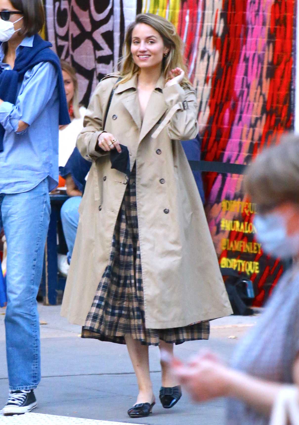 Dianna Agron in a Beige Trench Coat