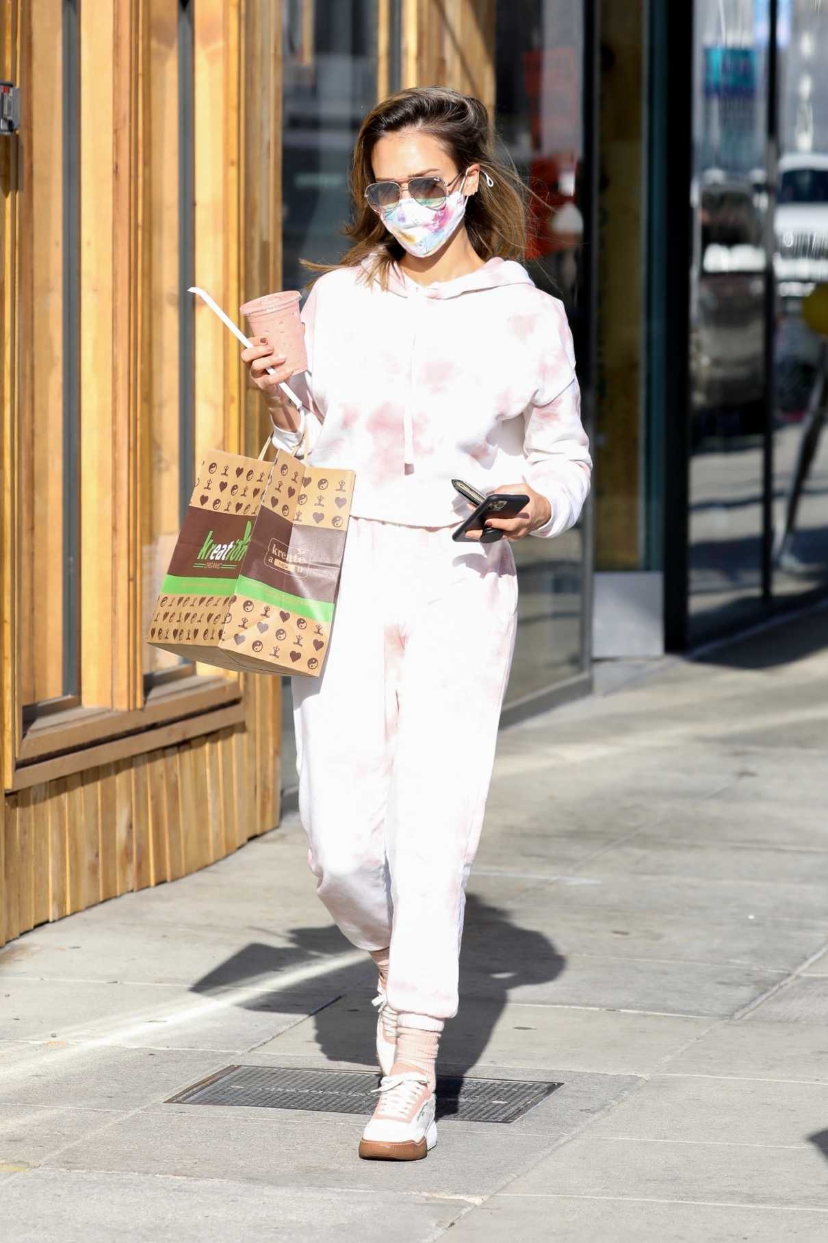 Jessica Alba in a Protective Mask Stops at Kreation to Pick Up Some ...