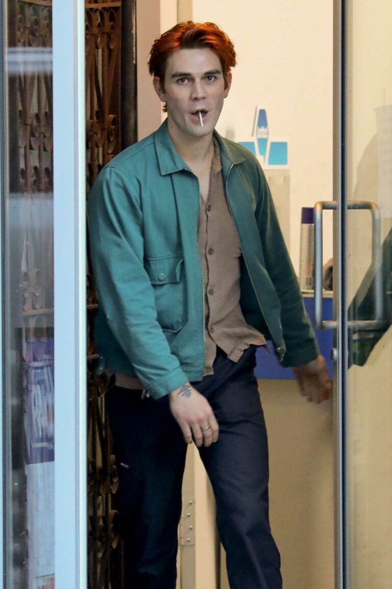 KJ Apa in a White Sneakers Was Seen Out in Vancouver 11/01/2020-2