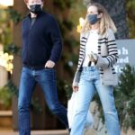 Liza Powel in a White Sneakers Goes Shopping for Groceries Out with Conan O’Brien in Santa Monica 11/28/2020