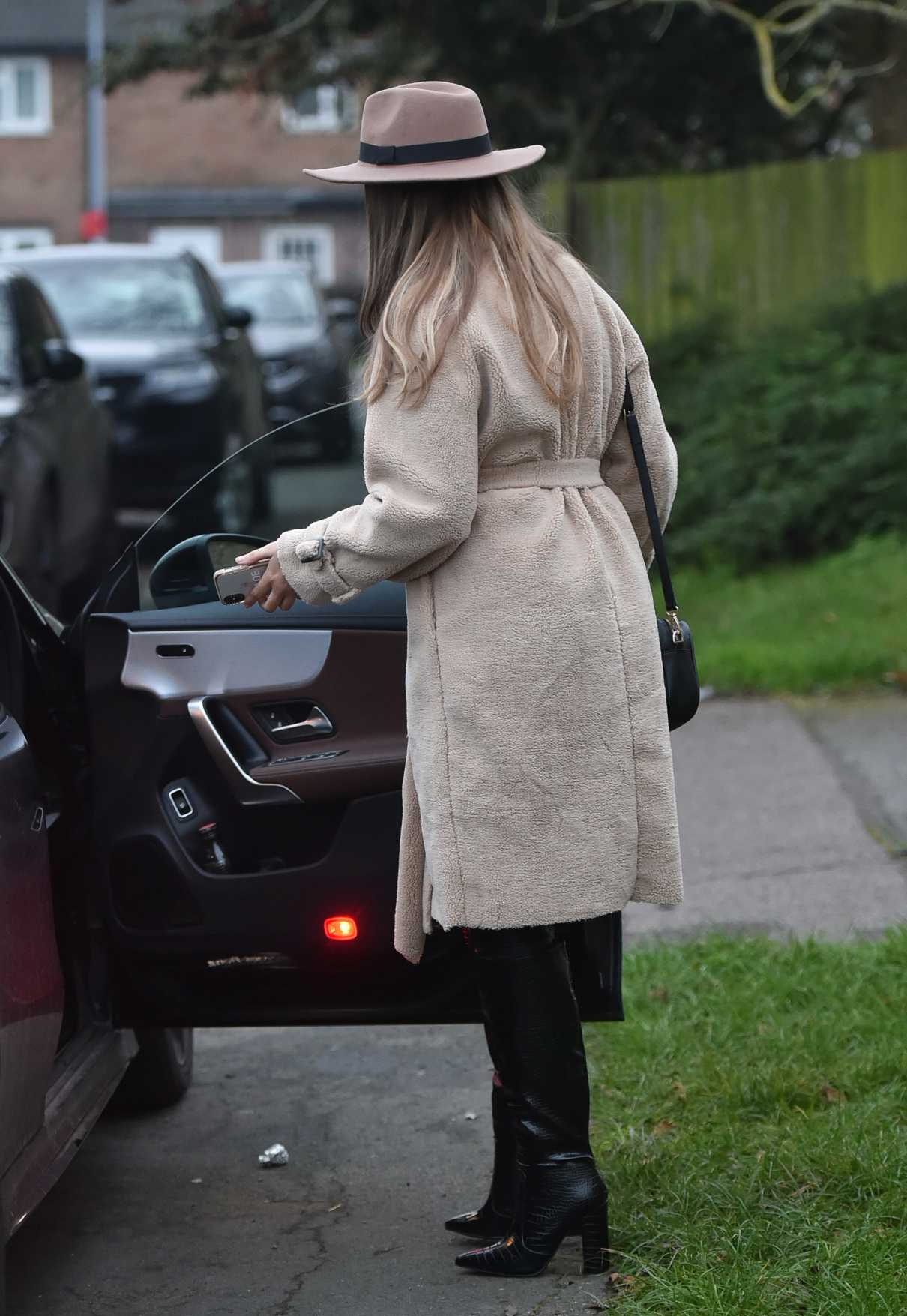 Chloe Ross in a Beige Coat Leaves a Photoshoot in East London 11/30 ...