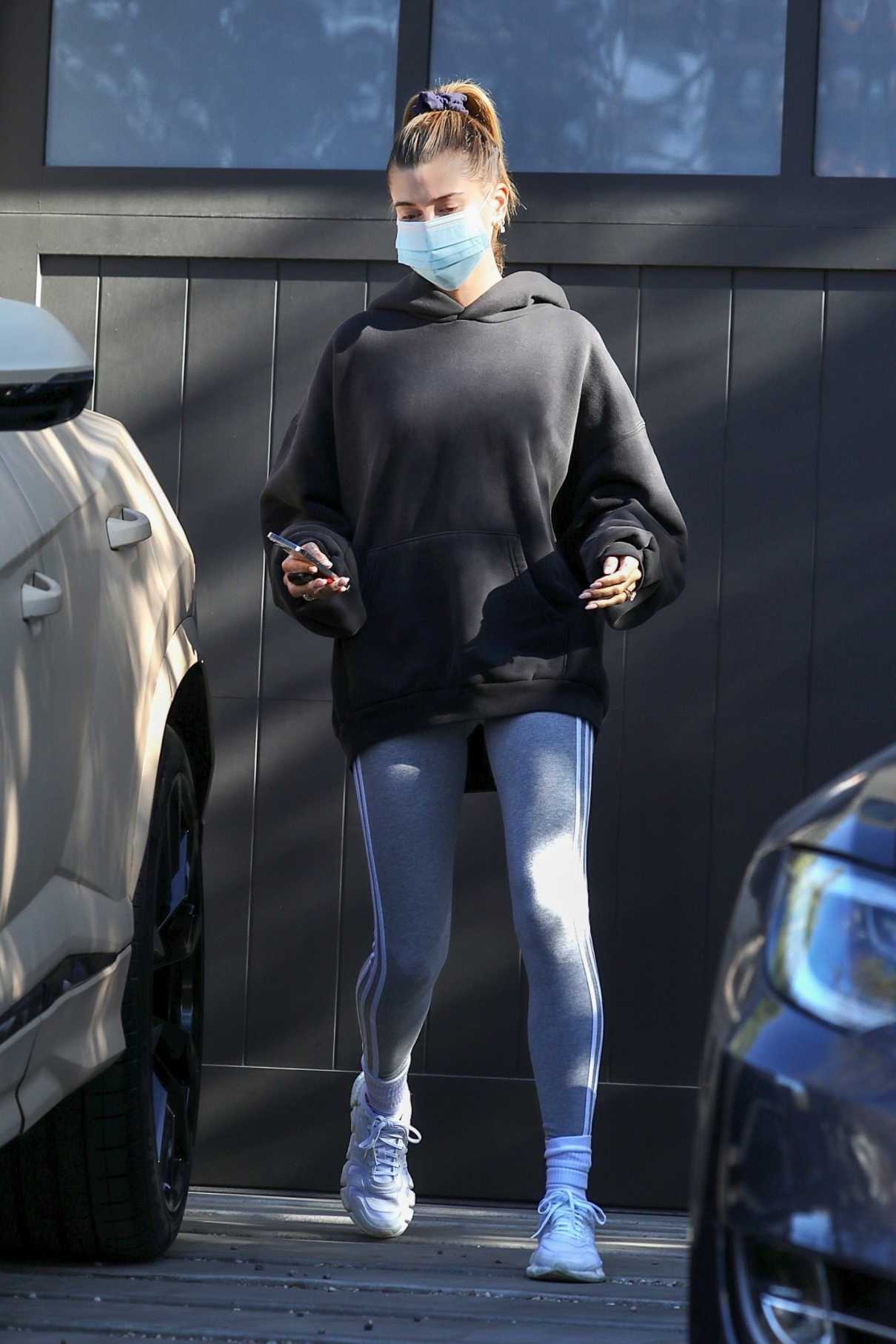 Hailey Bieber in a Black Hoodie Leaves Her Yoga Class in Los Angeles 12 ...