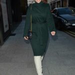 Imogen Thomas in a Green Dress Arrives at Cecconi Restaurant in Mayfair, London 12/08/2020
