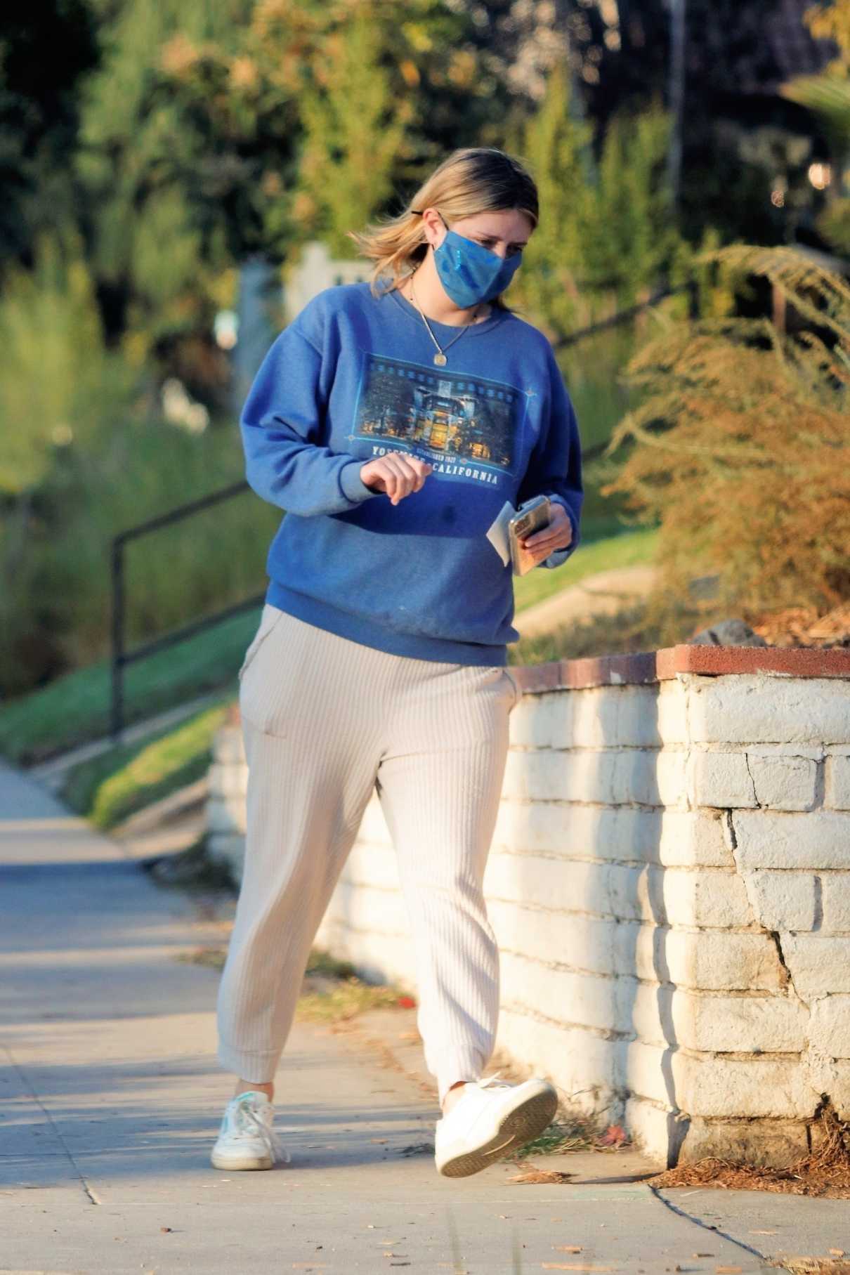 Mischa Barton in a Blue Sweatshirt Was Seen Out in Los Angeles 12/02 ...