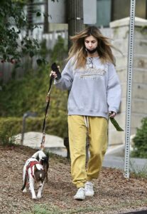 Elisabetta Canalis in a Yellow Sweatpants