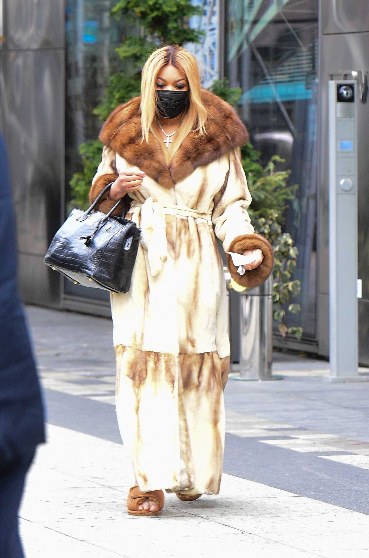 Wendy Williams in a Beige Fur Coat