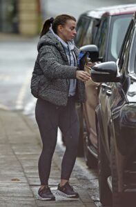 Coleen Rooney in a Black Sneakers