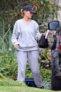 Lara Bingle in a Grey Sweatsuit