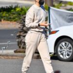 Maria Sharapova in a Beige Sweatsuit Goes Shopping in Santa Barbara 01/31/2021