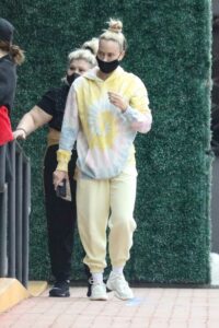 Peta Murgatroyd in a Yellow Sweatpants