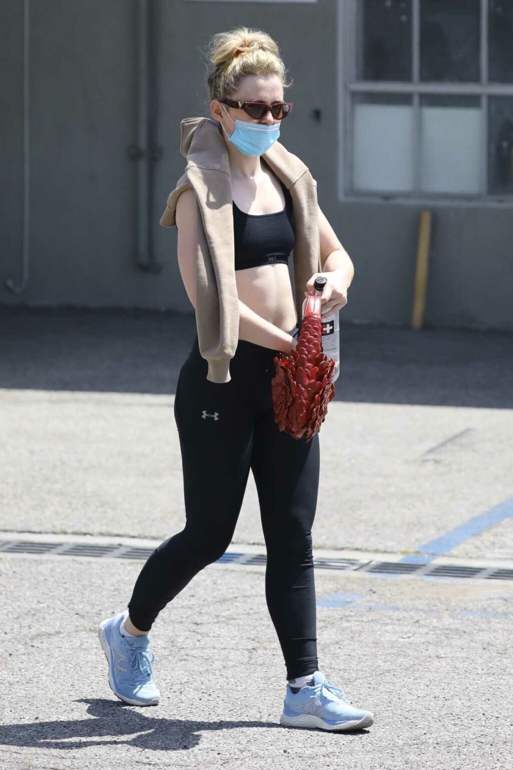 Kathryn Newton in a Black Sports Bra Leaves a Gym in Los Angeles 04/15 ...